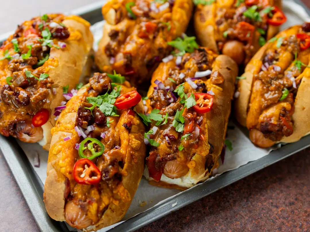 Gordon Rhodes Chilled Out Con Carne Chilli Cheese Dogs