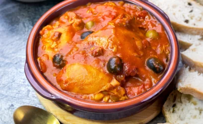 GR Slow cooker Spanish chicken with chorizo, peppers and olives