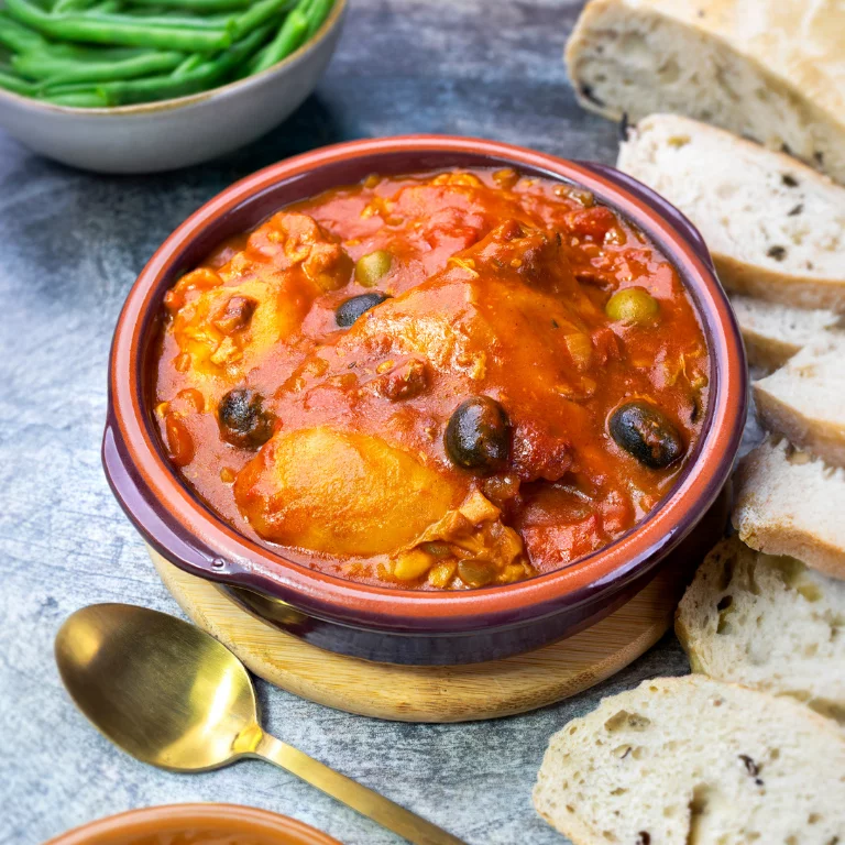 GR Slow cooker Spanish chicken with chorizo, peppers and olives